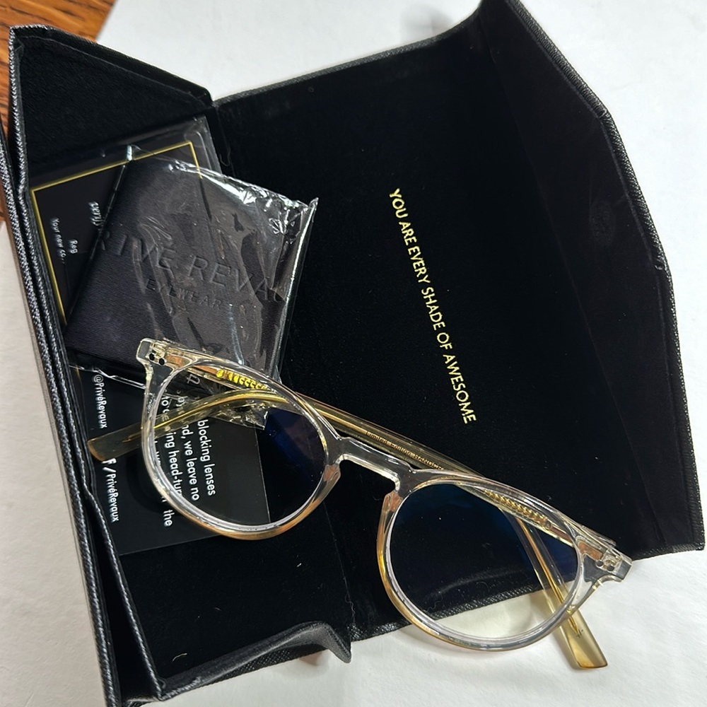 Prive Reveau The Maestro, classic round with small frame. Reader +1.00